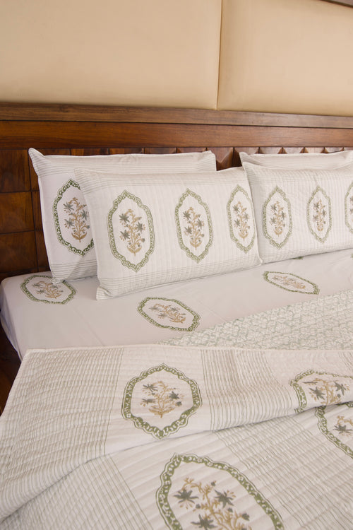 Green Jasmine Mirror Bedsheet & Bedcover Set