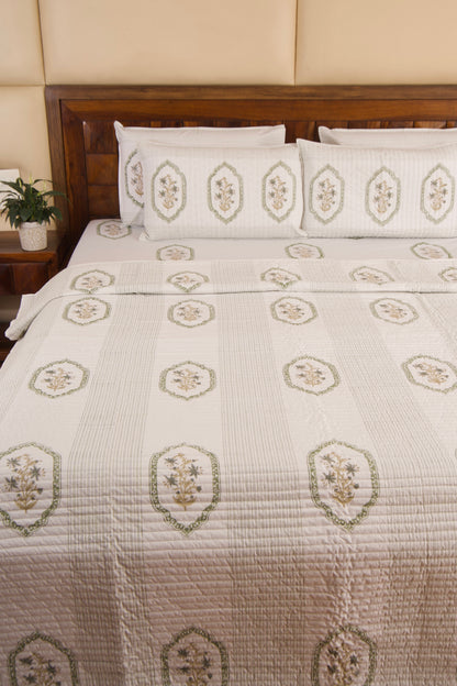 Green Jasmine Mirror Bedsheet & Bedcover Set