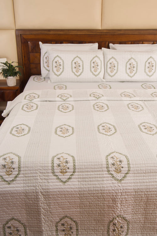 Green Jasmine Mirror Bedsheet & Bedcover Set
