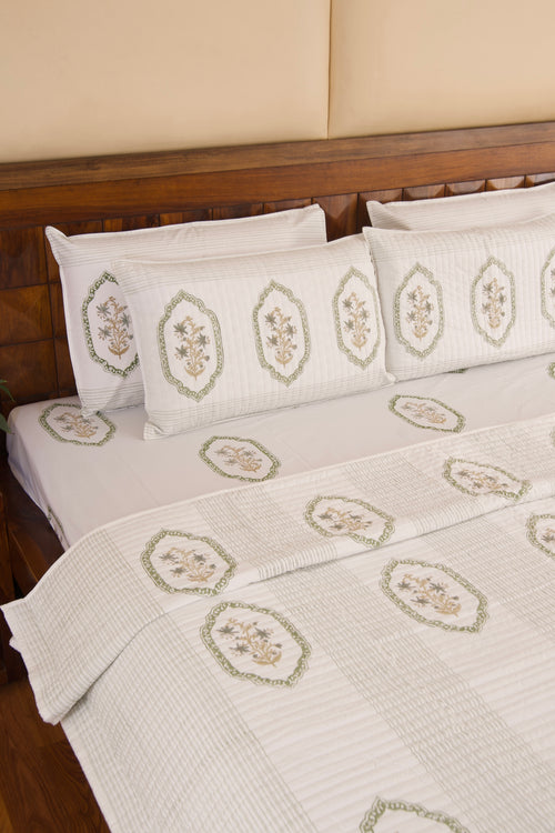 Green Jasmine Mirror Bedsheet & Bedcover Set