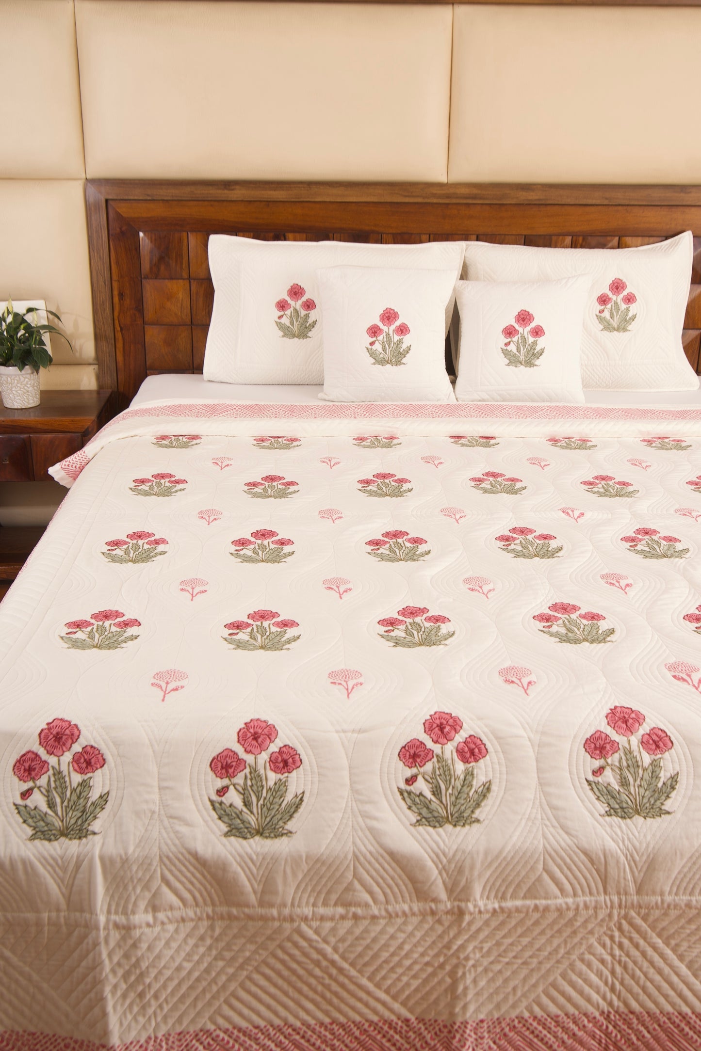 Gulaabi Pankhuri Persian Quilted Luxury Bedcover- California King
