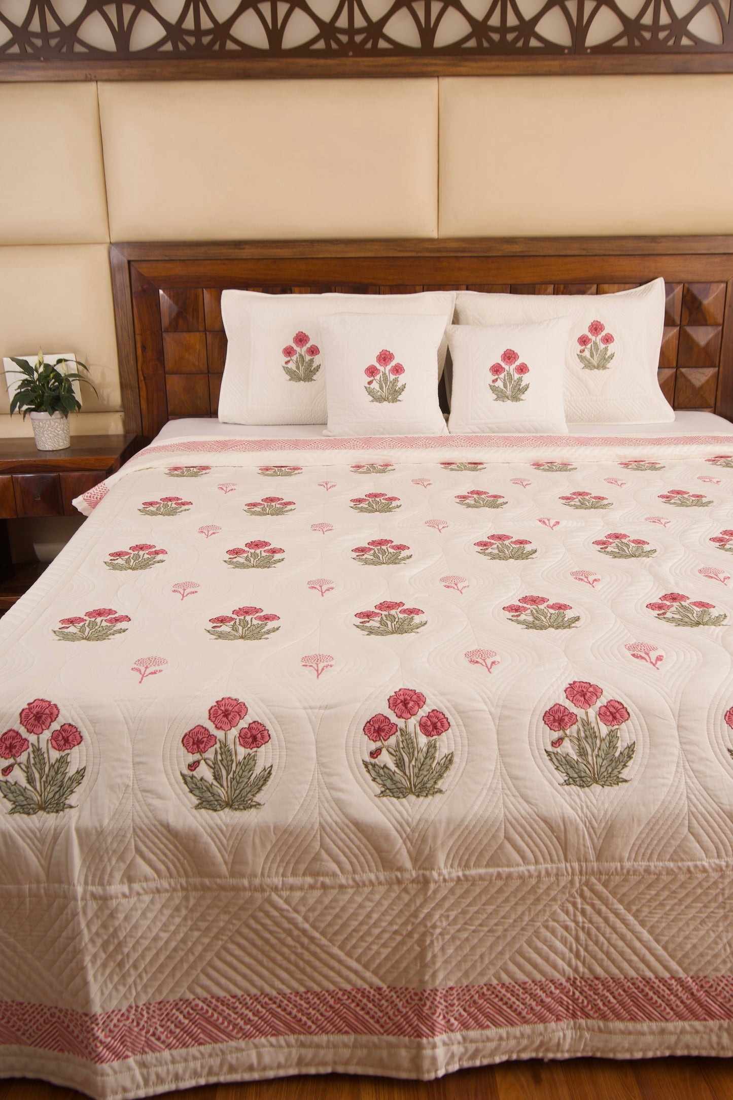 Gulaabi Pankhuri Persian Quilted Luxury Bedcover- California King