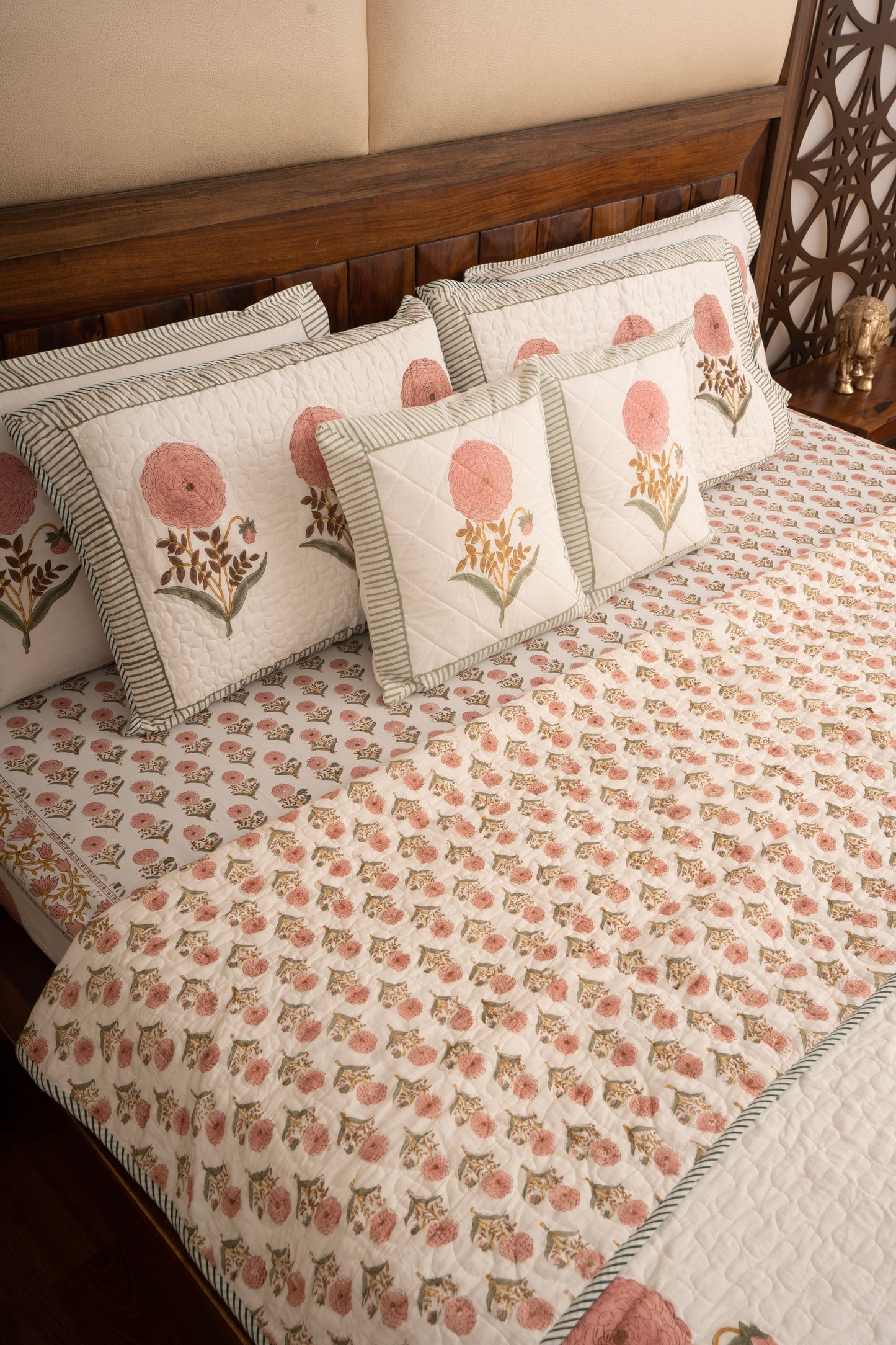 Pink Marigold Chota Phool  Bedsheet & Bedcover Set