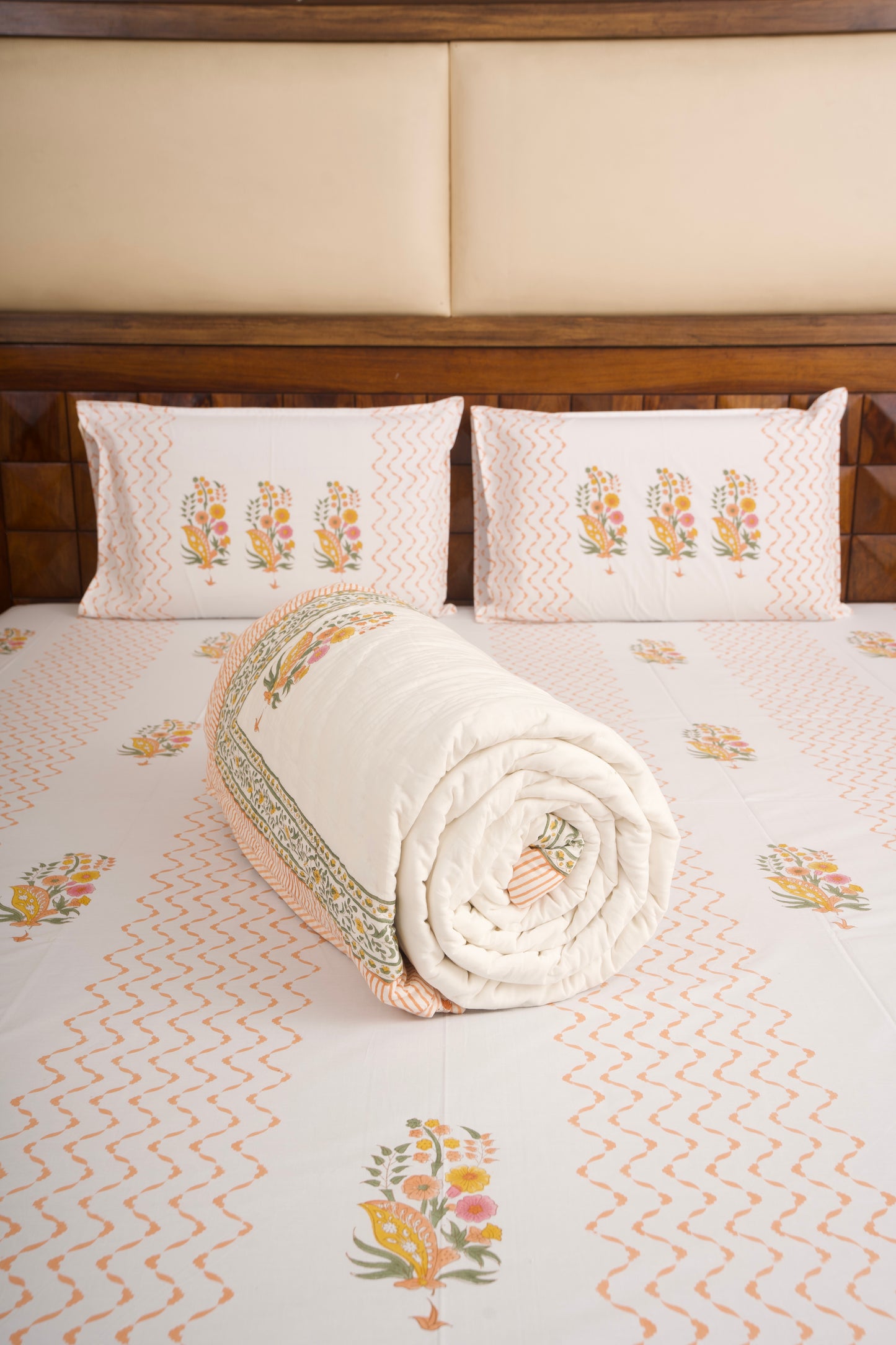 Guldasta Reversible Mulmul Cotton Quilt-King Size