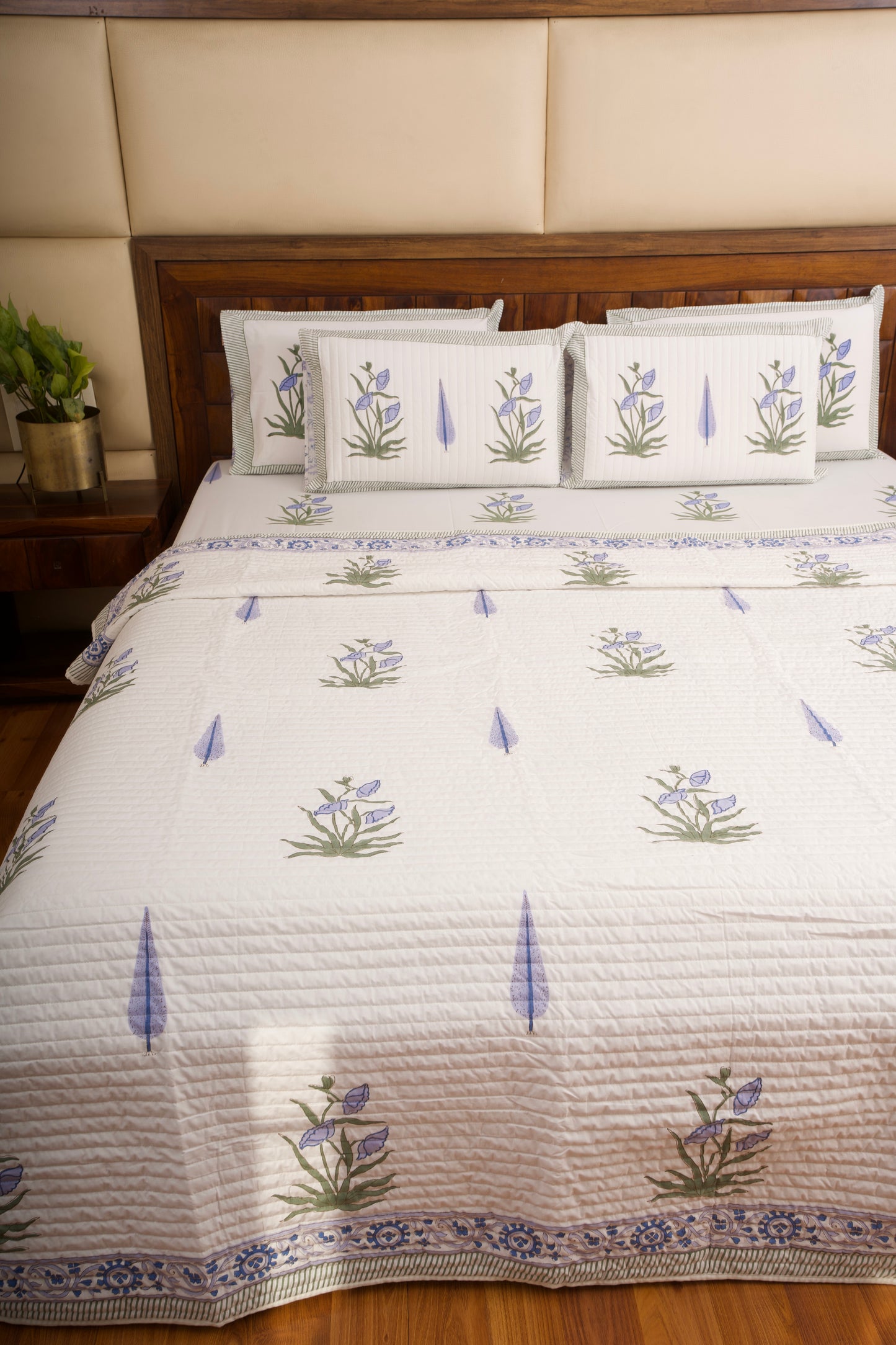 Chandra Mahal Bedsheet & Bedcover Set