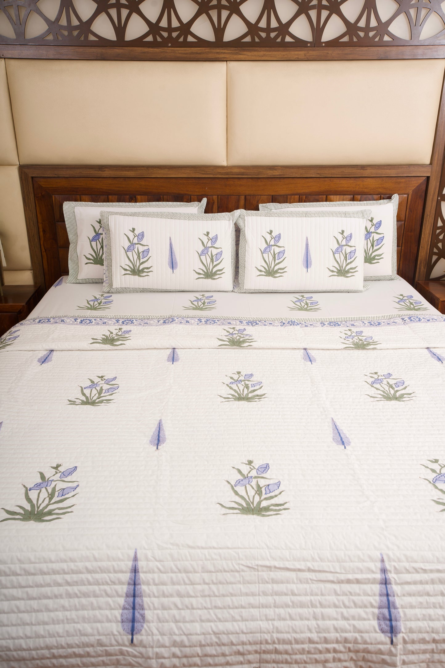 Chandra Mahal Bedsheet & Bedcover Set