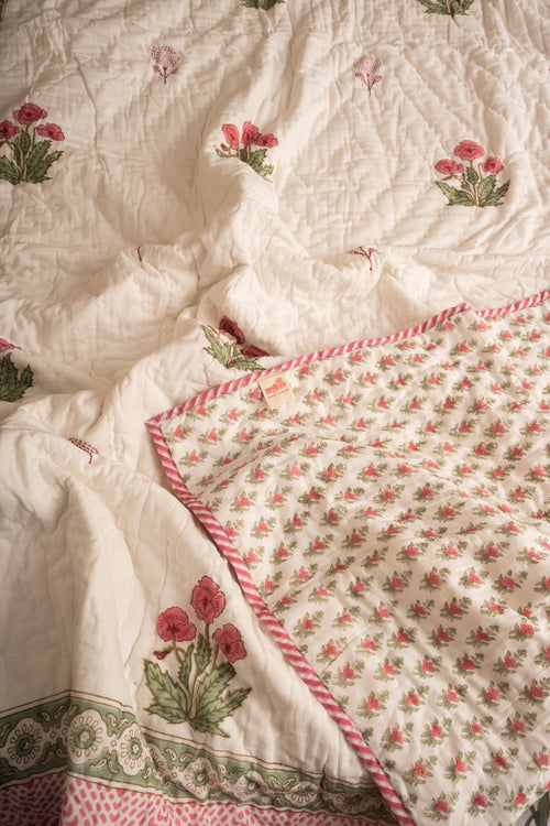 Gulaabi Pankhuri Reversible Mulmul Cotton Quilt