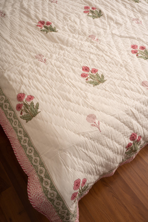 Gulaabi Pankhuri Reversible Mulmul Cotton Quilt