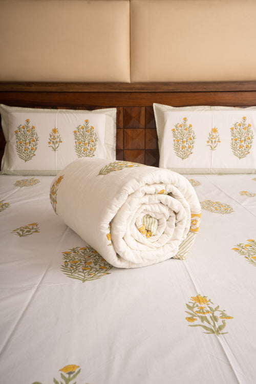 Peeli Peeli Sarson Phule Bedsheet & Quilt Set- Mustard Yellow and Green