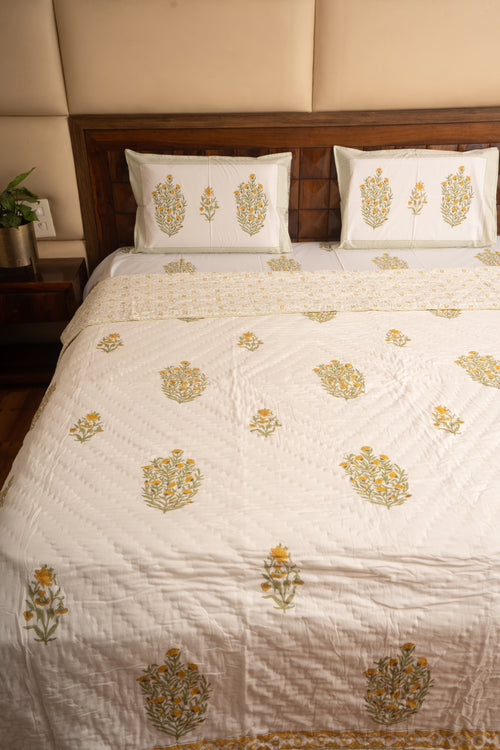 Peeli Peeli Sarson Phule Bedsheet & Quilt Set- Mustard Yellow and Green