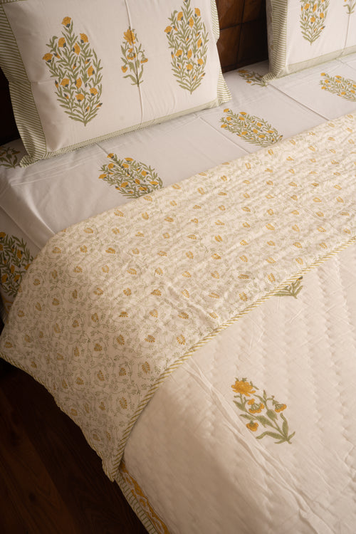 Peeli Peeli Sarson Phule Bedsheet & Quilt Set- Mustard Yellow and Green