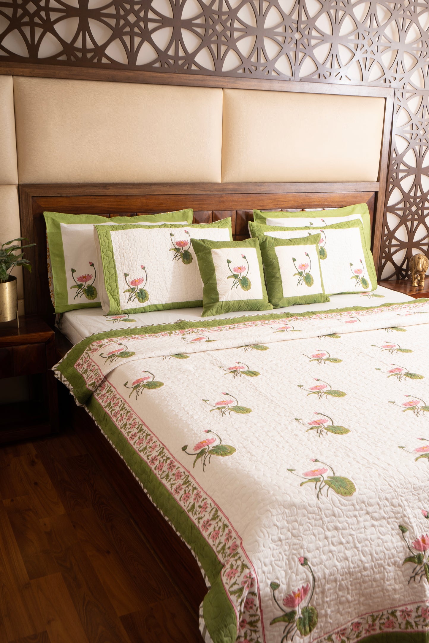 Kamal Ras Bedsheet & Bedcover Set