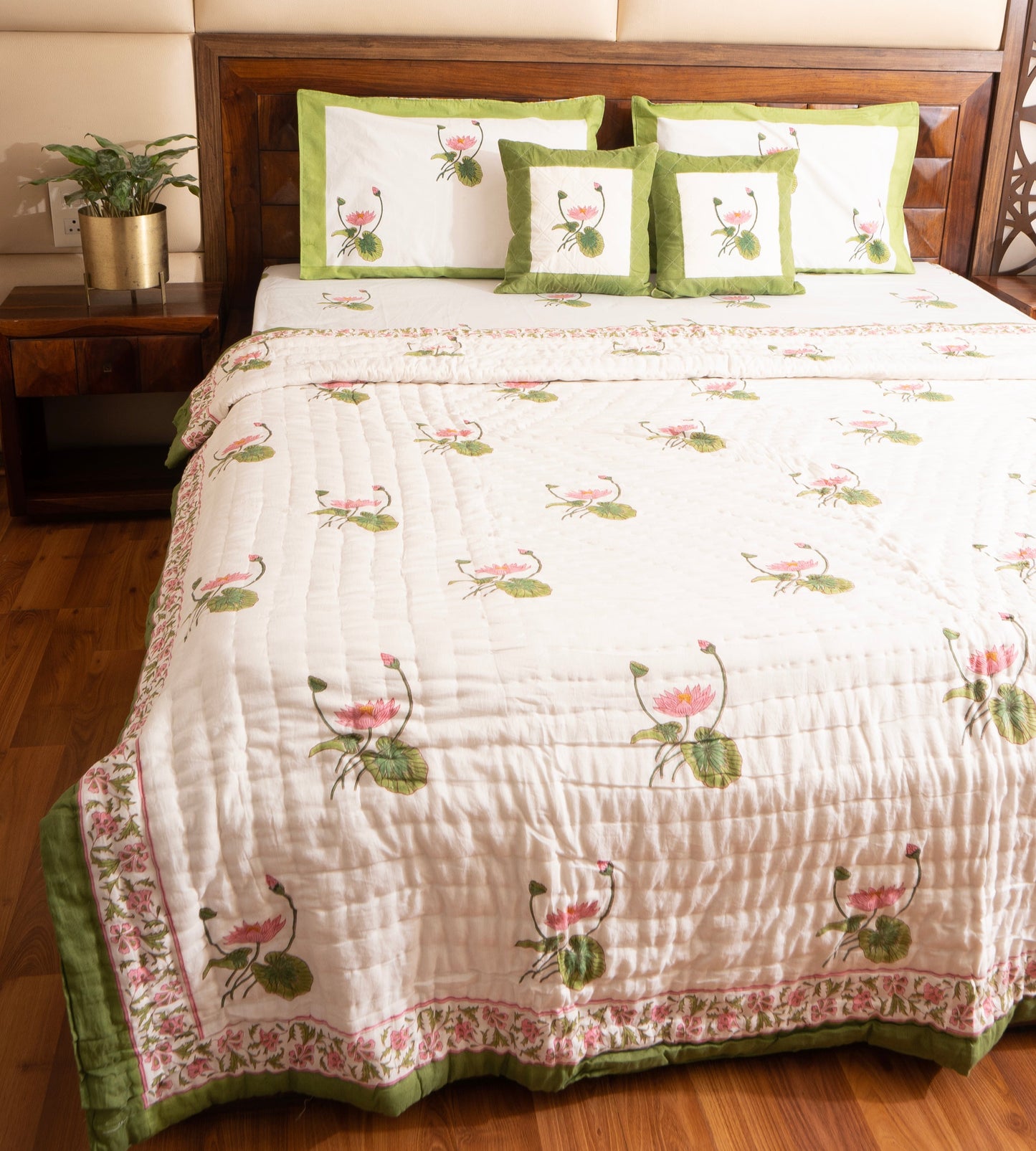 Kamal Ras Reversible Mulmul Cotton Quilt-King Size