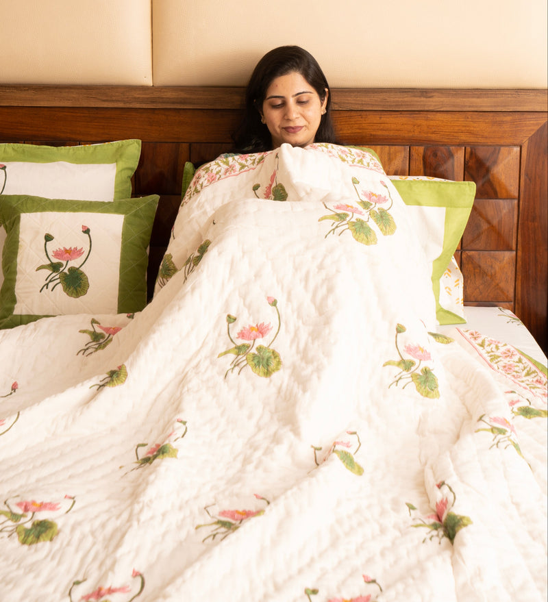 Kamal Ras Reversible Mulmul Cotton Quilt-King Size