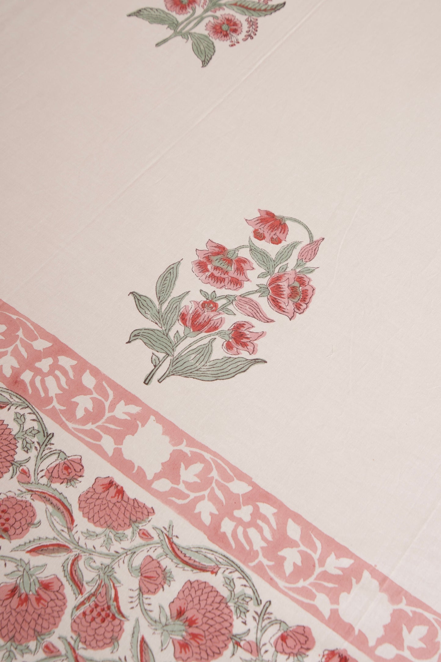 Hibiscus Percale Cotton Bedsheet