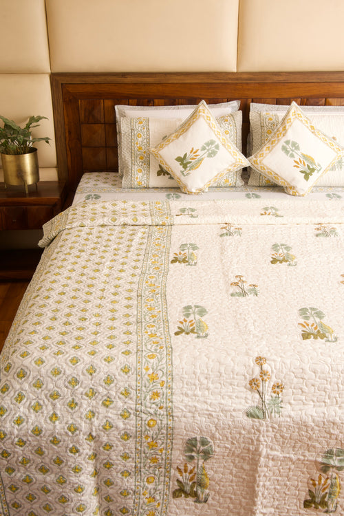 Dessert Guldasta Bedsheet & Bedcover Set