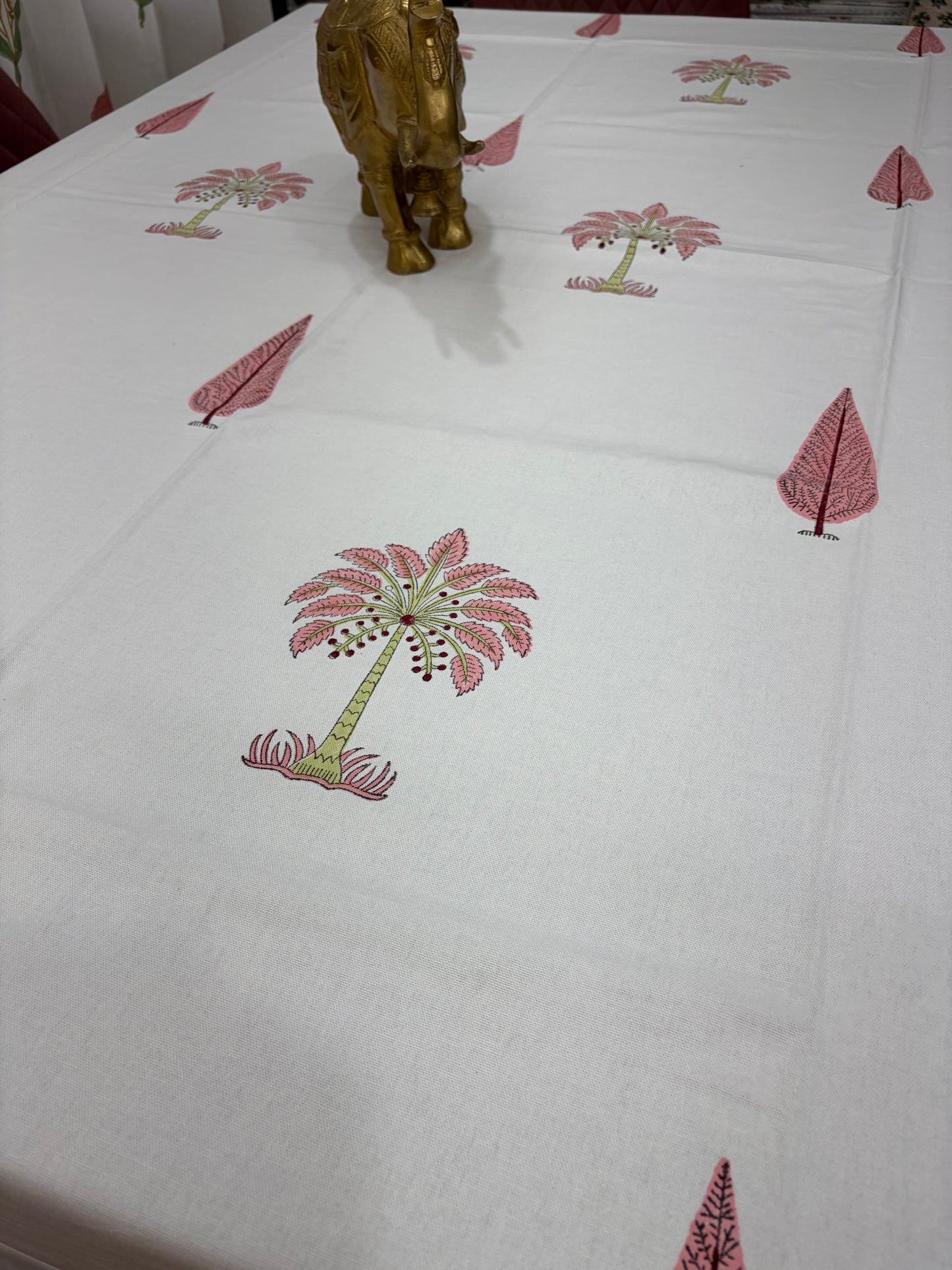 Gulaab Khajuri Table Cover