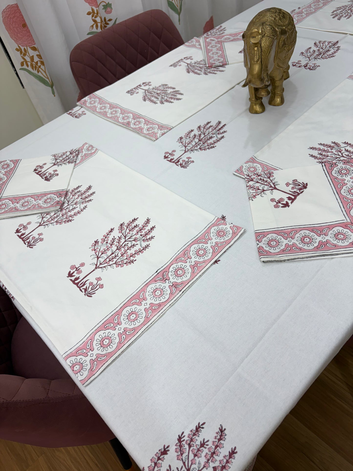 Rose Pink Parrot Table Cover, Mat & Napkin Set