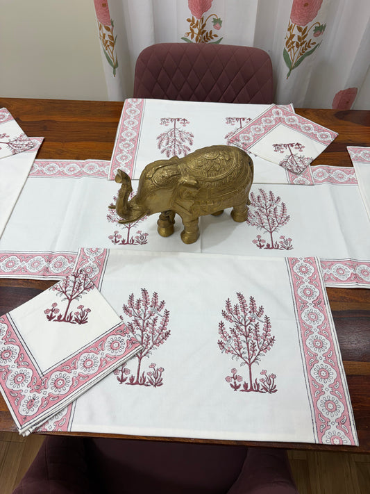 Rose Pink Parrot Table Runner, Mat & Napkin Set