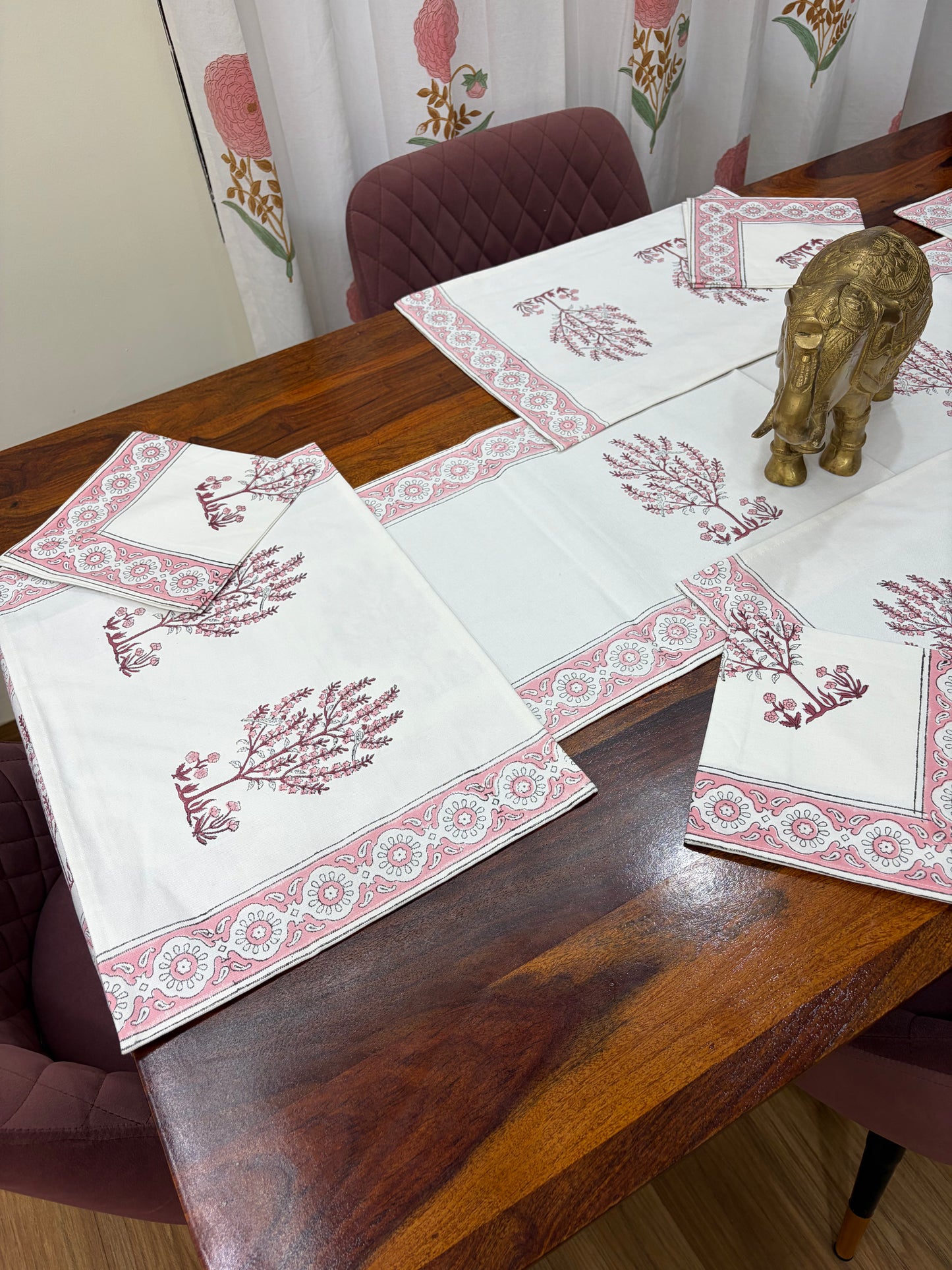 Rose Pink Parrot Table Runner, Mat & Napkin Set