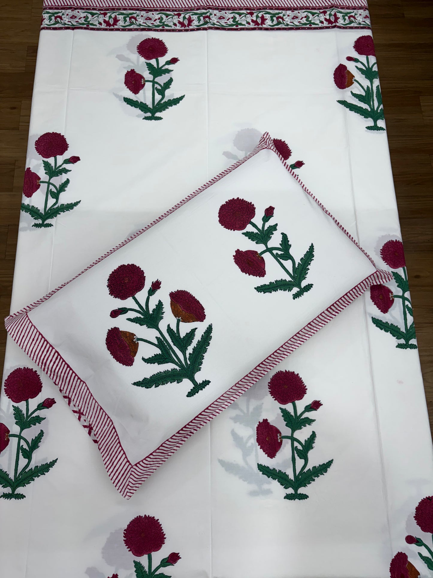 Laal Ishq Percale Cotton Bedsheet