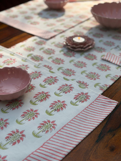 Gulaab Khajuri Table set- Runner, Mat & Napkin